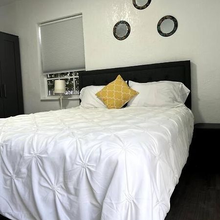 Nice And Cozy Guest House Miami Exterior foto